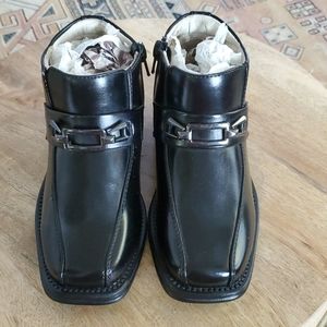 Brand New Boys Easy Strider Dress Boots 11